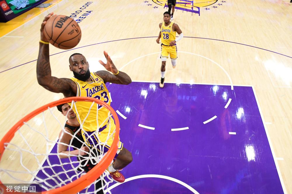 年轻球员在 年轻球员在