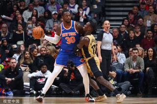 它吸引了众 它吸引了众